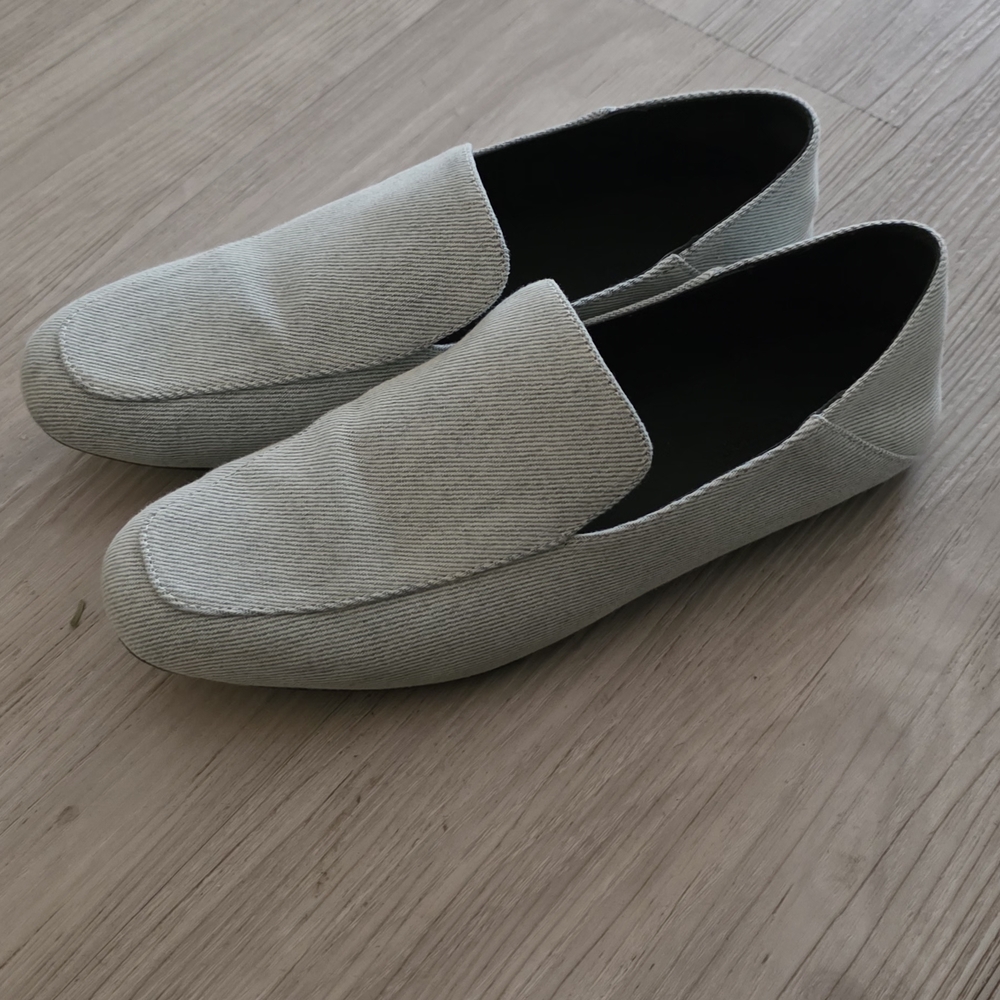 WeWoreWhat Women's Gray Slip-On Loafers